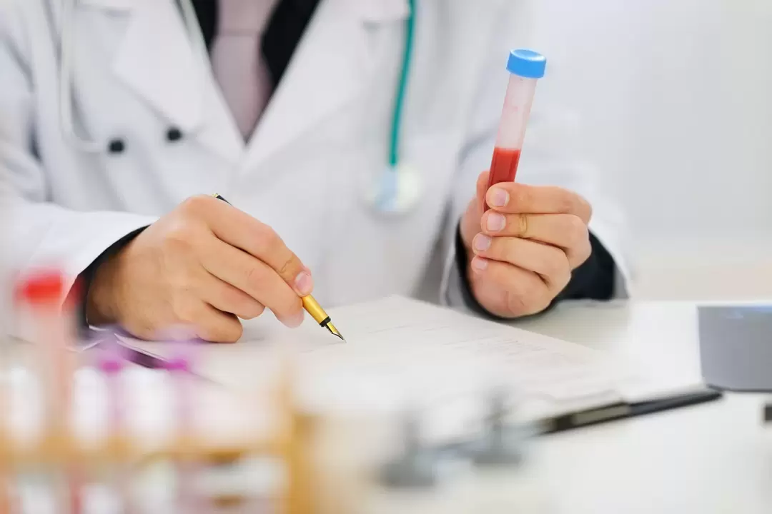 Análise de sangue para parasitos